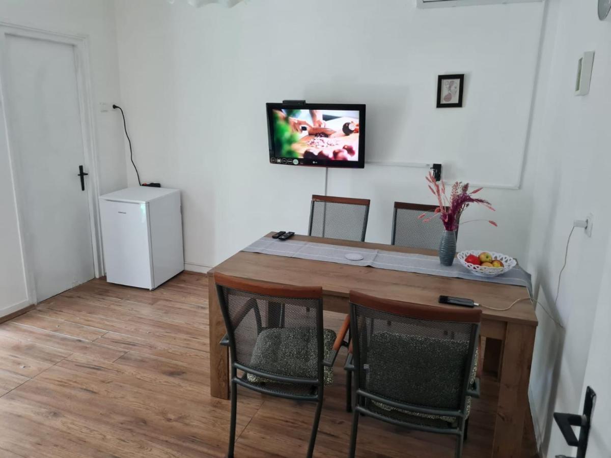 דירות שיבניק Apartman Antea מראה חיצוני תמונה