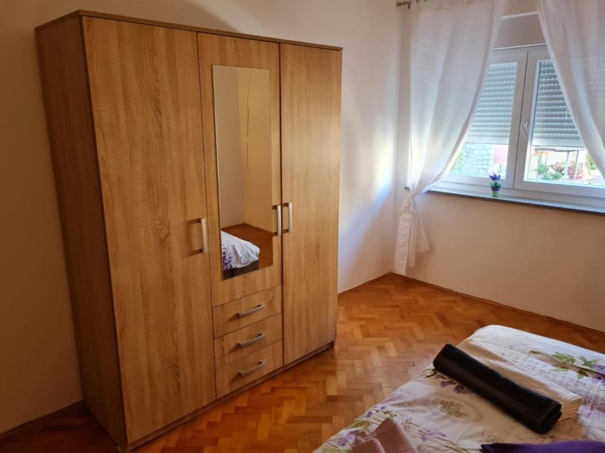 דירות שיבניק Apartman Antea מראה חיצוני תמונה